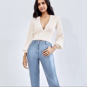 Aritzia Plunge Front Cardigan - Cream/Oak (S)